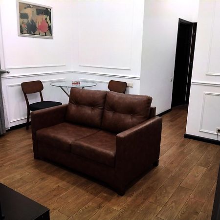 Boutique Living Hotel Erevan Esterno foto