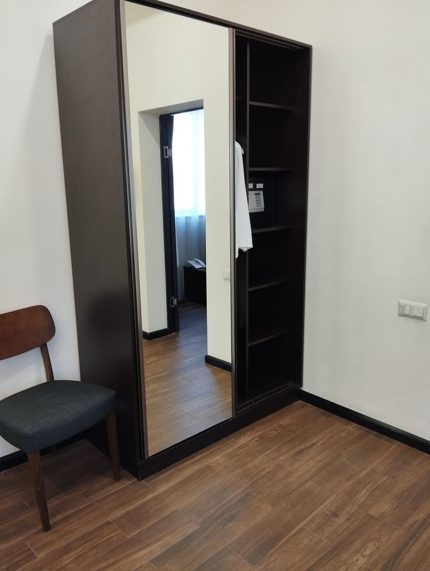 Boutique Living Hotel Erevan Esterno foto